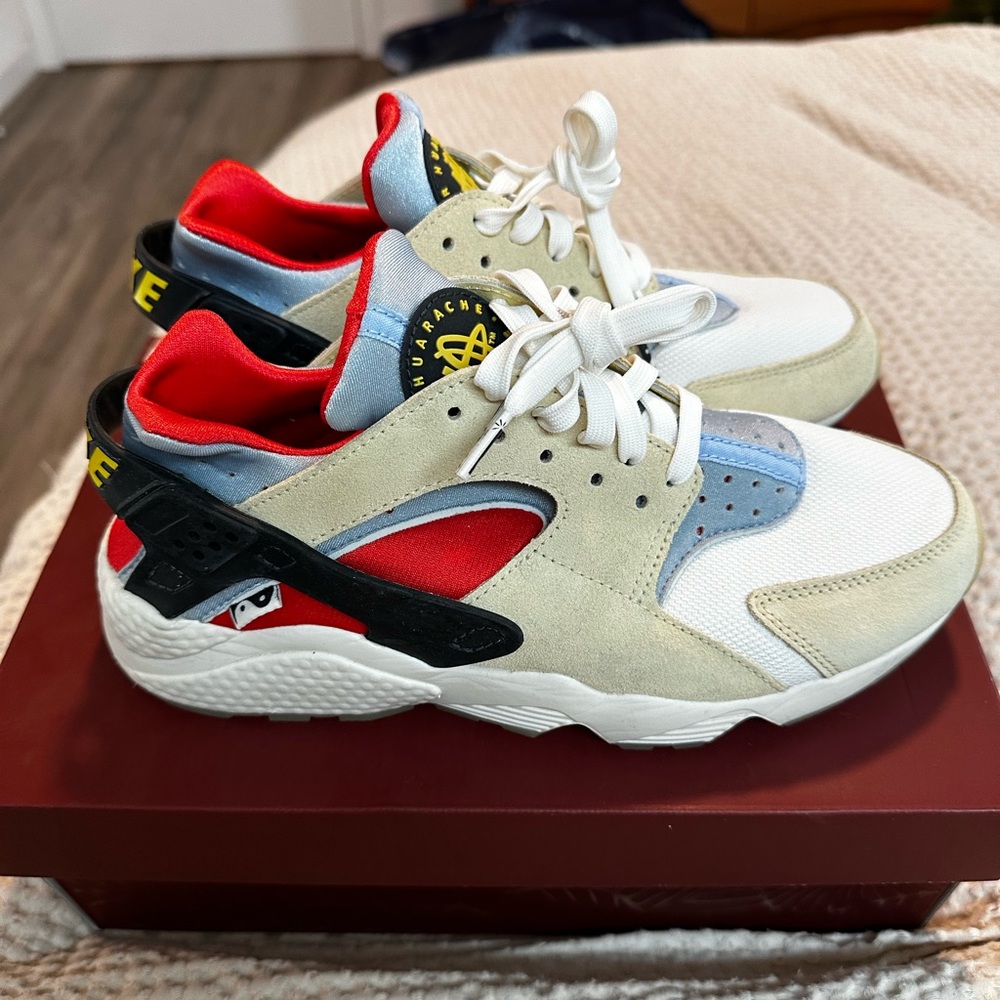 Nike | M | 7.5 | Air Huarache ‘Yin Yang’